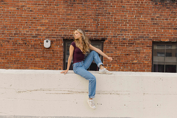 EMILY-193