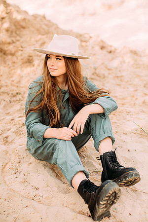 LAUREN_BOWEN -257